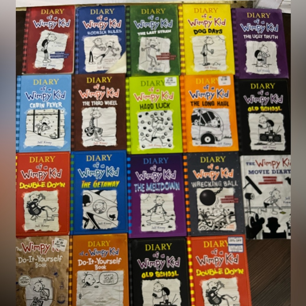 19 pcs Diary of a Wimpy kid Hardcover book set